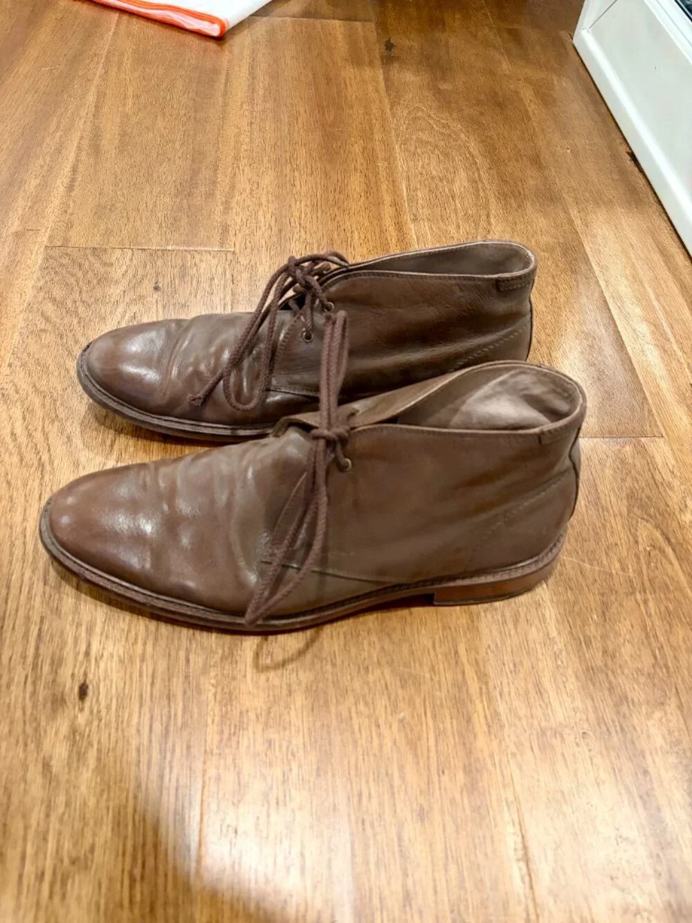 Banana Republic Men's Brown Leather Chukka Boots Size 9.5